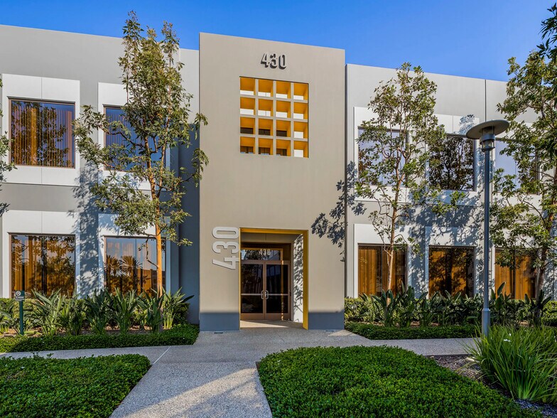 More Photos Of 200 Commerce Dr, Irvine Unknown For Lease