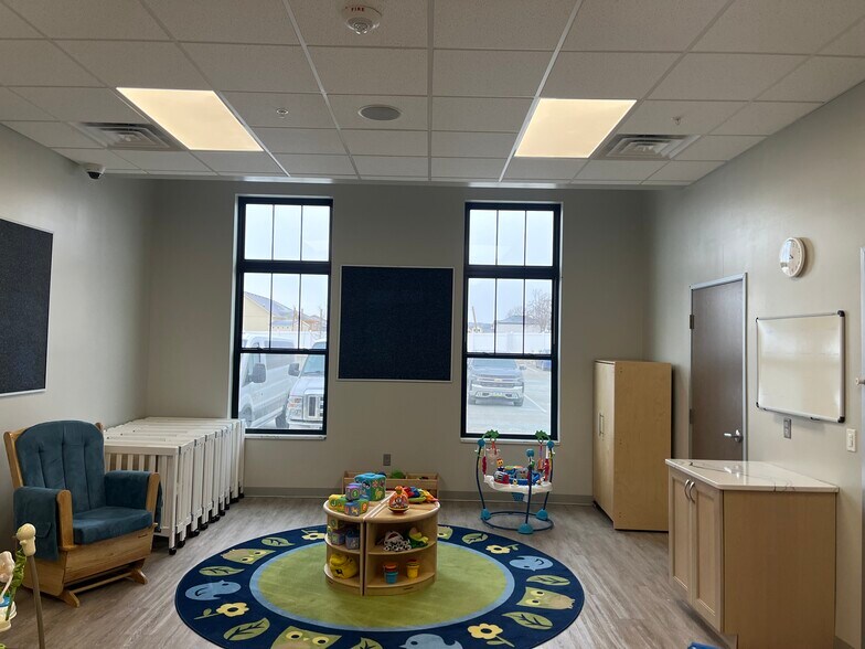 More Photos Of 1606 NW Irvinedale Dr, Ankeny Daycare Center For Sale