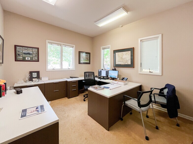 More Photos Of 10527 Kentshire Ct, Baton Rouge Office For Lease