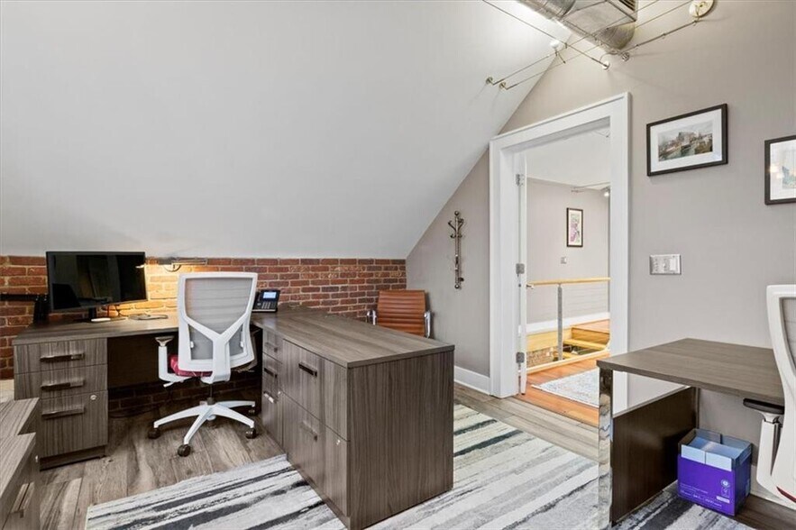 More Photos Of 383 Park Ave, Rochester Office Residential For Sale