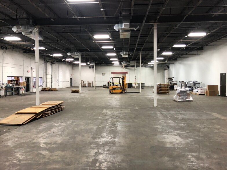 More Photos Of 2901 S Madison St, Wichita Manufacturing For Lease