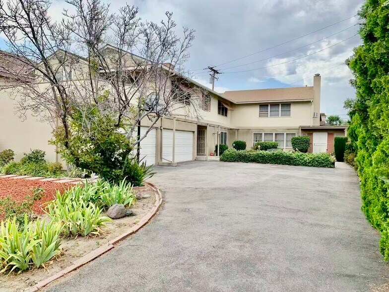 More Photos Of 1150 Okoboji Dr, Arcadia Apartments For Sale