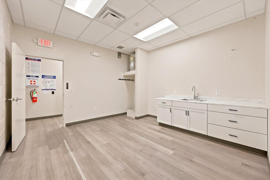 More Photos Of 440 W Route 70, Marlton Unknown For Lease