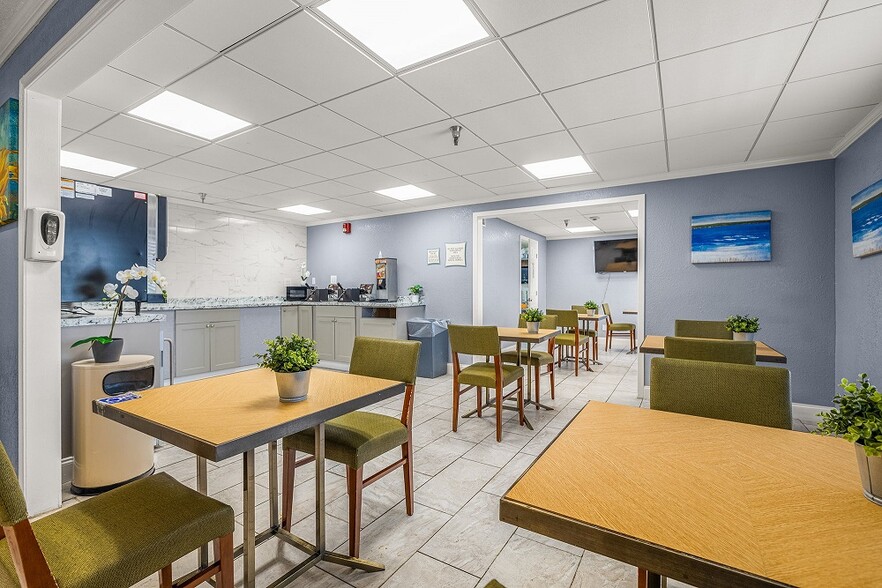 More Photos Of 602 S Falkenburg Rd, Tampa Hotel For Sale