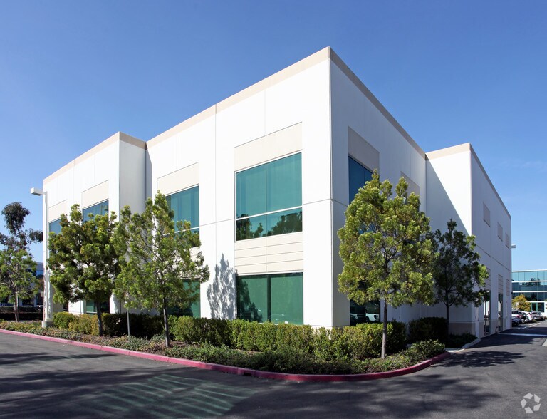 More Photos Of 2 Hughes, Irvine Office For Lease