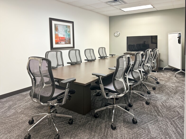 More Photos Of 9160 Forum Corporate Pky, Fort Myers Coworking Space