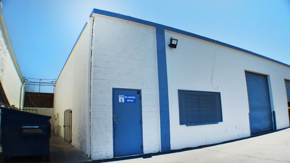 More Photos Of 701-719 Arroyo Ave, San Fernando Warehouse For Lease