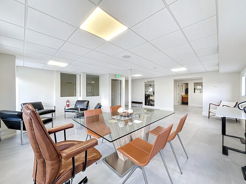 More Photos Of 232 SW 8th St, Miami Medical For Sale