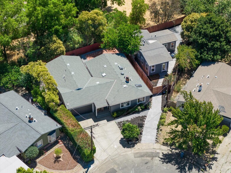 More Photos Of 846 Wilmac Ave, Novato Apartments For Sale