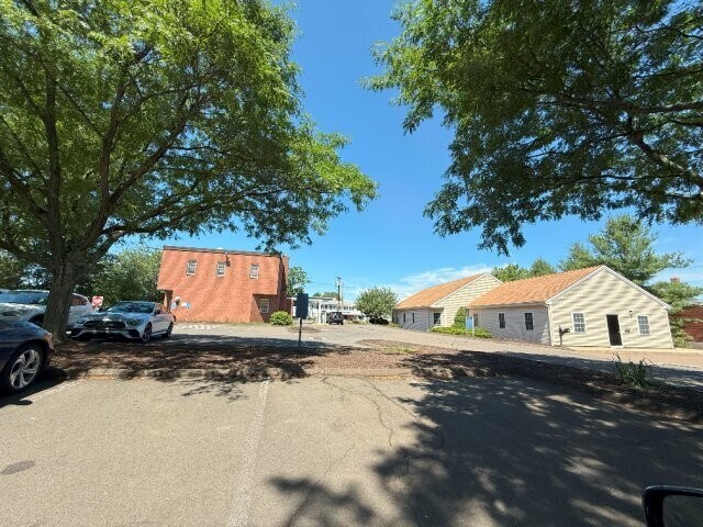 More Photos Of , North Haven Unknown For Sale