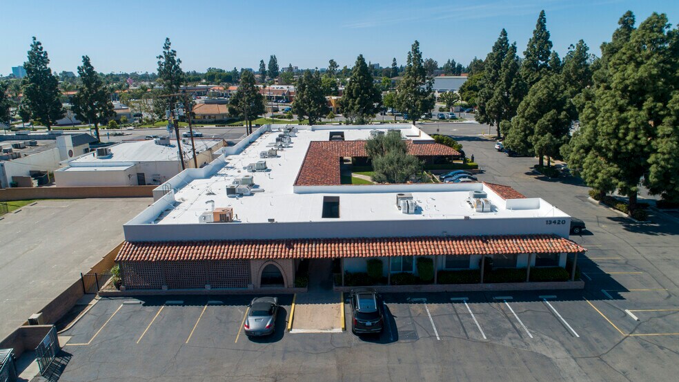 More Photos Of 13420 Newport Ave, Tustin Medical For Lease