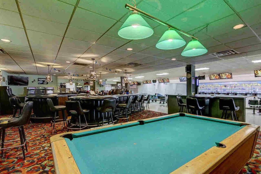 More Photos Of 501-511 E Racine St, Jefferson Bowling Alley For Sale