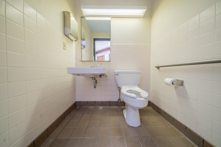 More Photos Of 12575 Rockside Rd, Garfield Heights Medical For Sale