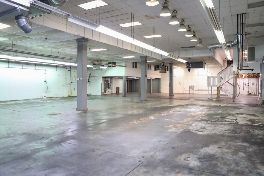 More Photos Of 1210-1212 Menlo Dr NW, Atlanta Warehouse For Sale