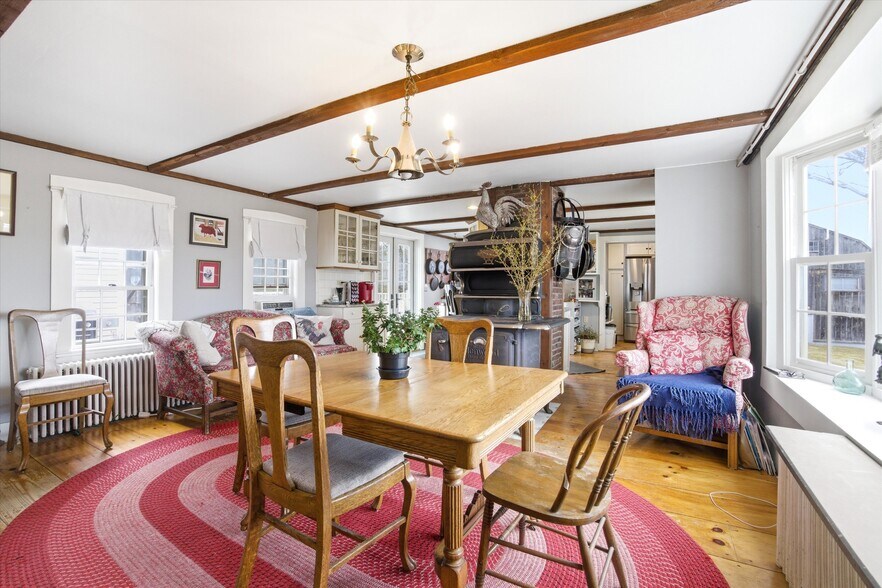 More Photos Of 235 Windsor Rd, Hillsborough Hospitality For Sale