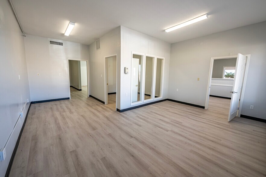 More Photos Of 1200 E Andy Devine Ave, Kingman Office For Sale