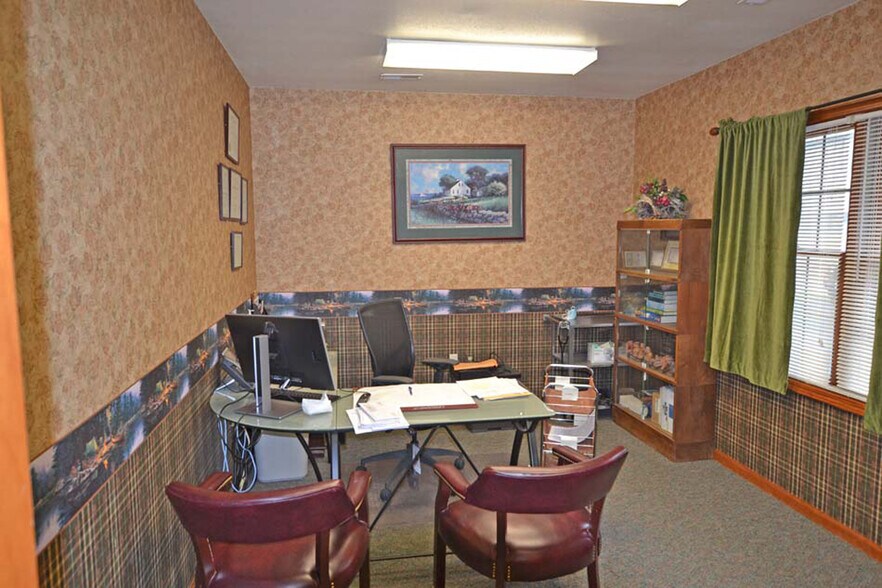 More Photos Of 404 W Bethalto Dr, Bethalto Medical For Sale