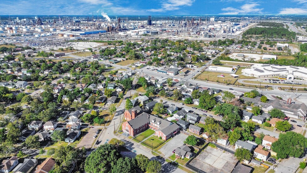 More Photos Of 2728 Kentucky St, Baytown Religious Facility For Sale