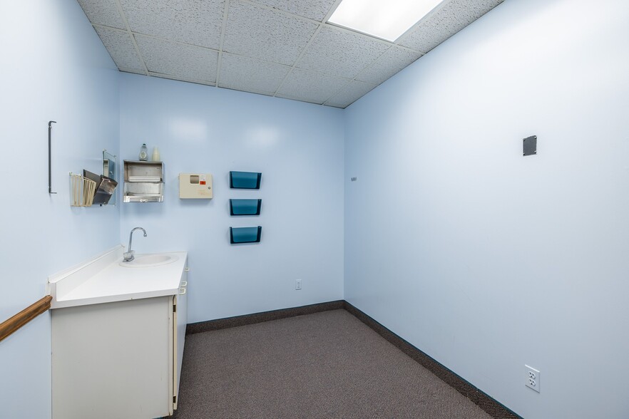 More Photos Of 80 West Ave, Brockport Medical For Lease