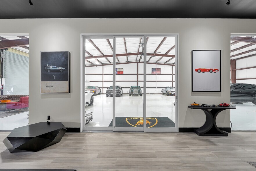 More Photos Of 21255 Blair Rd, Conroe Warehouse For Sale