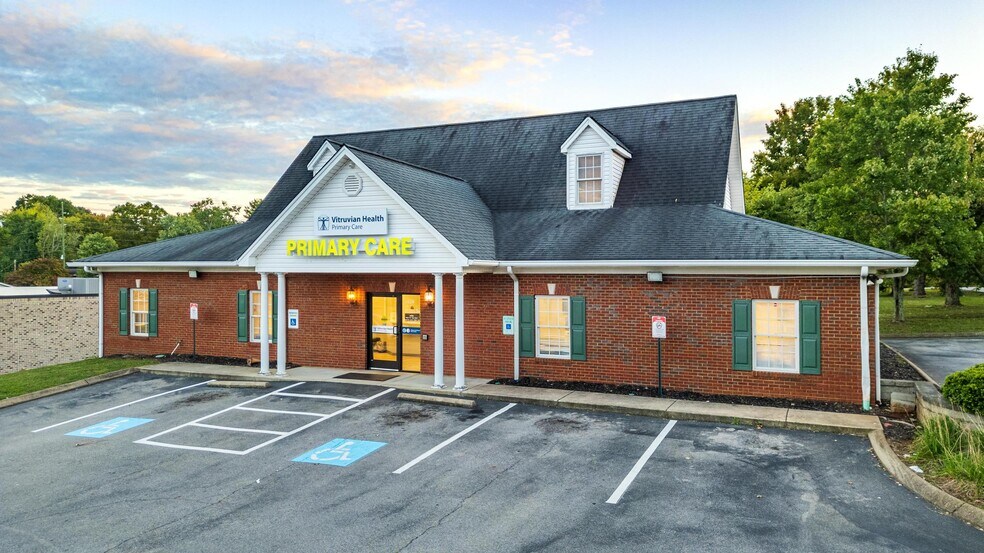 More Photos Of 1420 Fritz St SE, Cleveland Medical For Lease