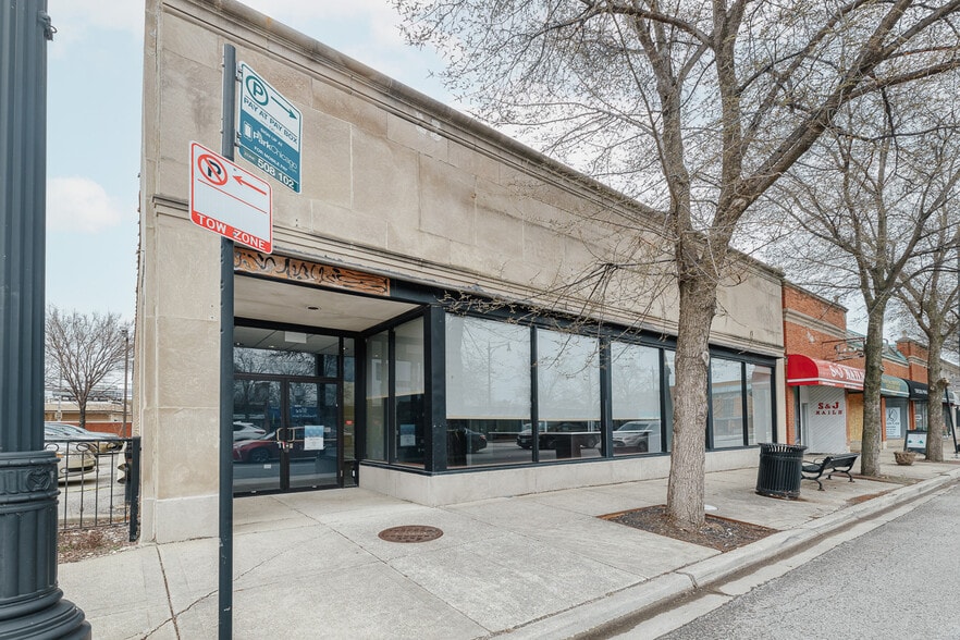 More Photos Of 5364 W Devon Ave, Chicago Medical For Sale
