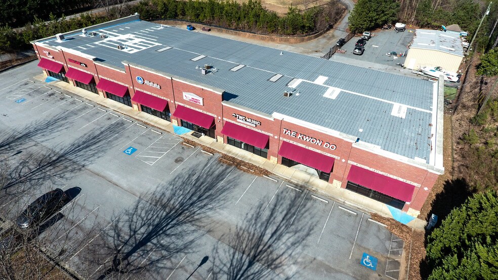 More Photos Of 2096 Buford Dam Rd, Buford Unknown For Lease