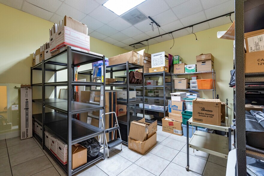 More Photos Of 10200 NW 25th St, Doral Light Distribution For Sale
