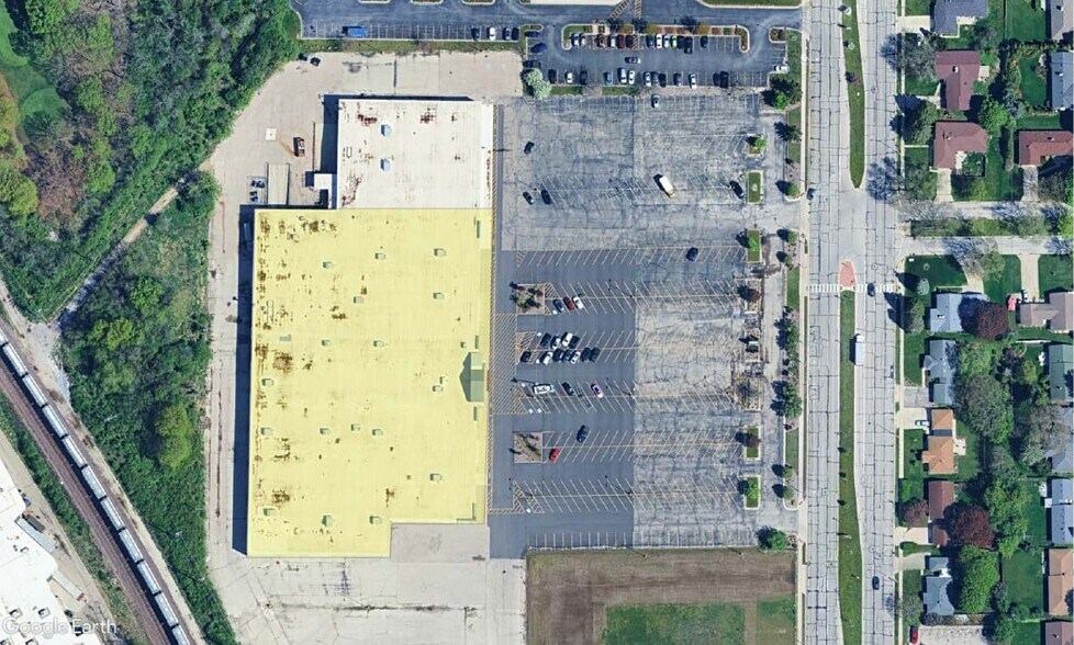 More Photos Of 3201-3205 N Mayfair Rd, Wauwatosa General Retail For Lease