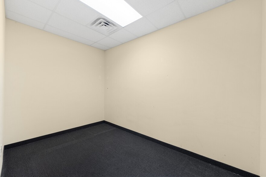 More Photos Of 160 Bethlehem Pike, Colmar Freestanding For Lease