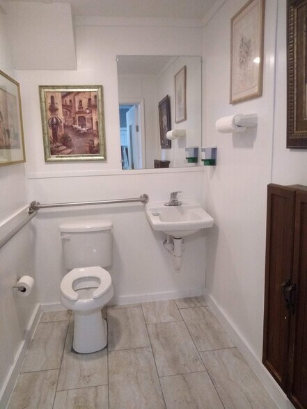 More Photos Of 2349 Athens Hwy, Gainesville Medical For Sale