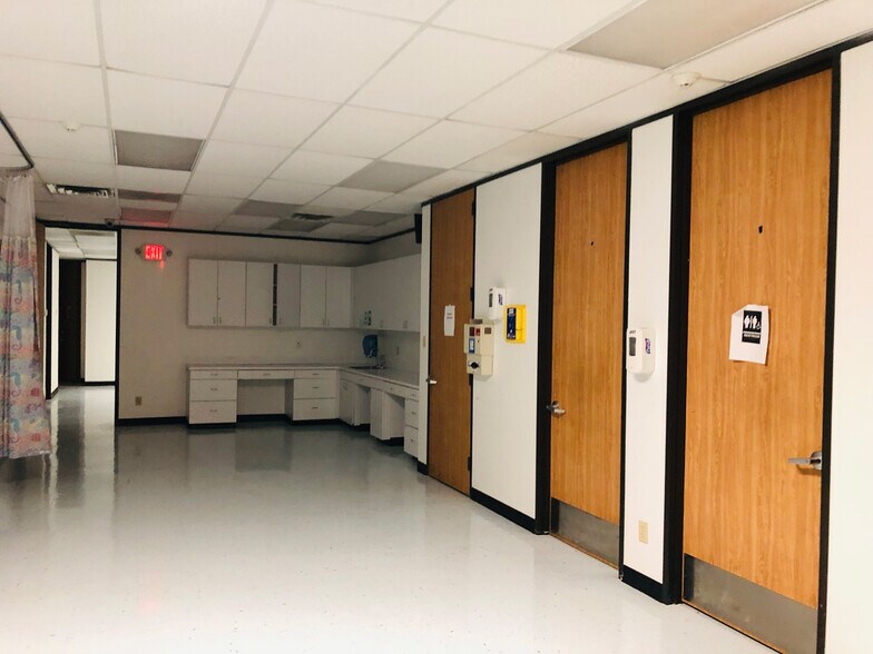 More Photos Of 2105 Jackson St, Houston Office For Lease