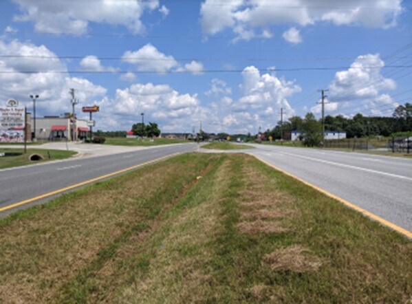 More Photos Of 7431 Richmond Hwy, Appomattox Office For Sale