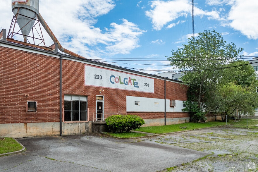 More Photos Of 220 Pearl St SE, Atlanta Light Manufacturing For Lease
