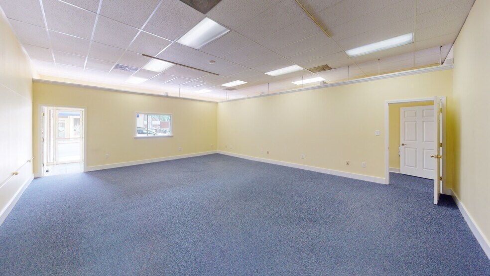 More Photos Of 1 N Congress St, York Storefront Retail Office For Lease