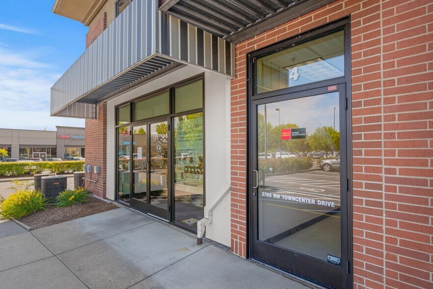 More Photos Of 17960-18200 NW Evergreen Pky, Beaverton Unknown For Lease