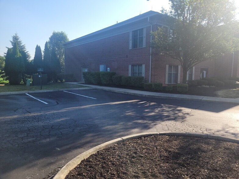 More Photos Of 116 County Line Rd W, Westerville Loft Creative Space For Sale