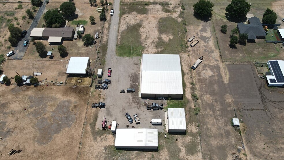 More Photos Of 14540 Dogwood Ave, Gardendale Industrial For Sale
