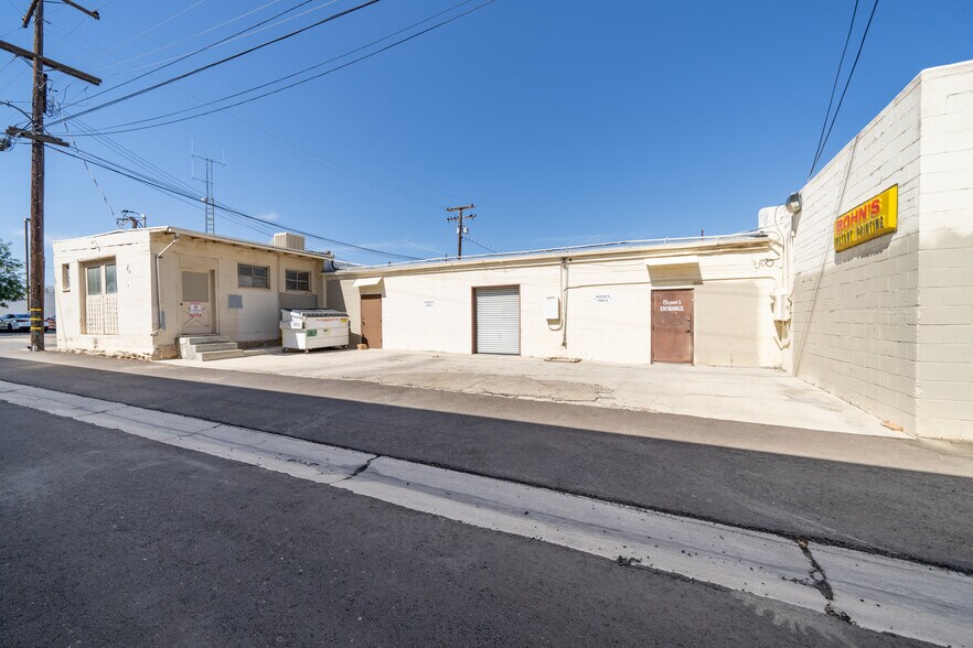 More Photos Of 656 W Lancaster Blvd, Lancaster Restaurant For Sale