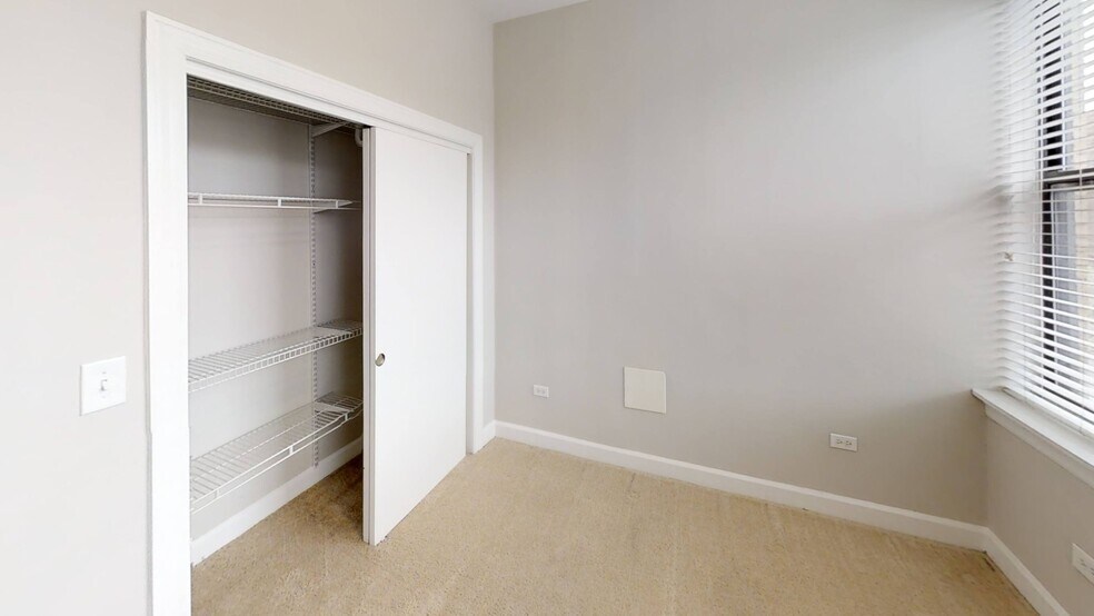 More Photos Of 2525 N Clark St, Chicago Apartments For Sale