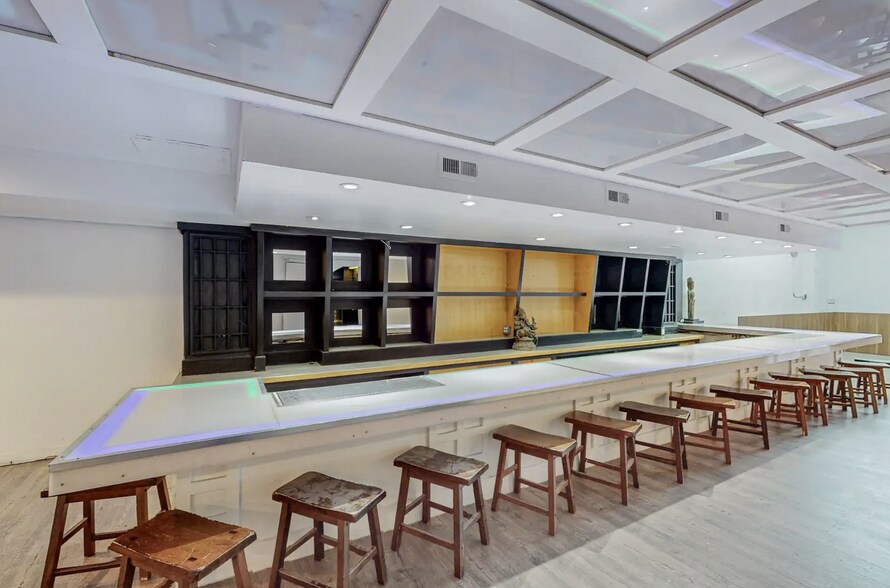 More Photos Of 211 Gold Ave SW, Albuquerque Storefront For Sale