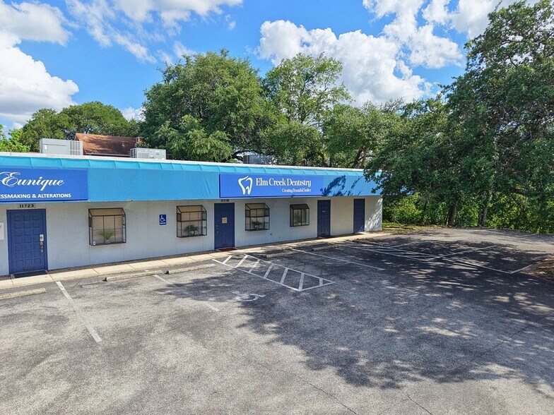 More Photos Of 11719-11725 Whisper Valley St, San Antonio Office For Lease