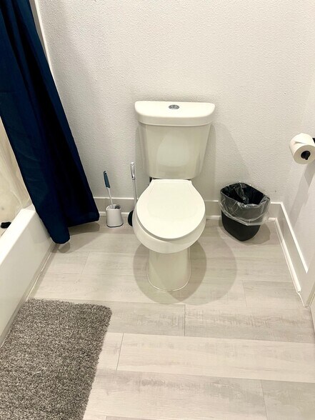 More Photos Of 203 S Lockwood Dr, Houston Apartments For Sale