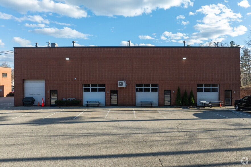 More Photos Of 392-398 Libbey Industrial Pky, Weymouth Light Manufacturing For Sale