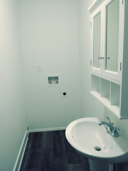 More Photos Of 1092 Sells Ave SW, Atlanta Specialty For Sale