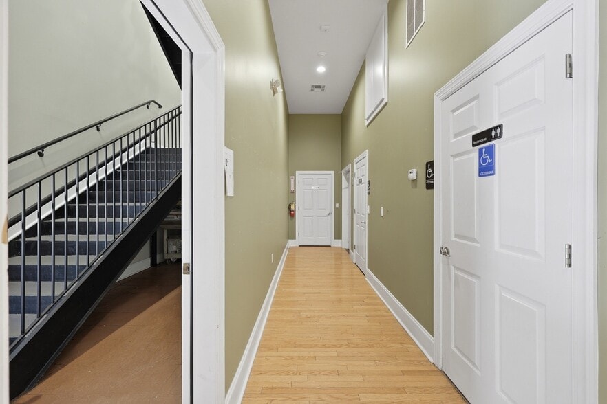 More Photos Of 6470 Georgia 400, Cumming Medical For Sale