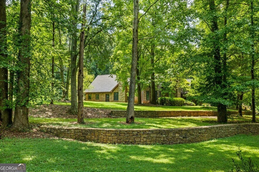 More Photos Of 3000 Cathedral Pl, Decatur Movie Radio TVStudio For Sale