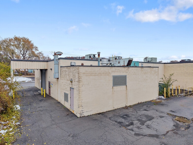 More Photos Of 734 Burnet Ave, Syracuse Manufacturing For Sale