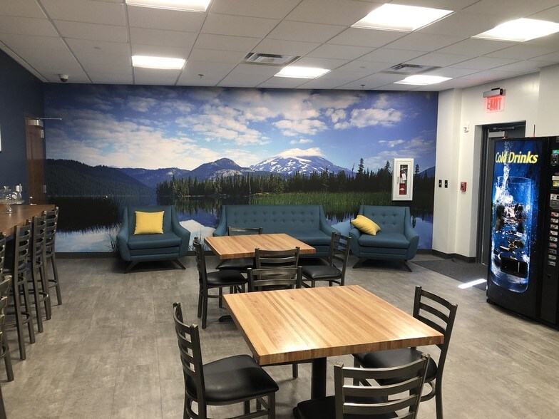 More Photos Of 400 Park Commerce Rd, Greenville Manufacturing For Lease