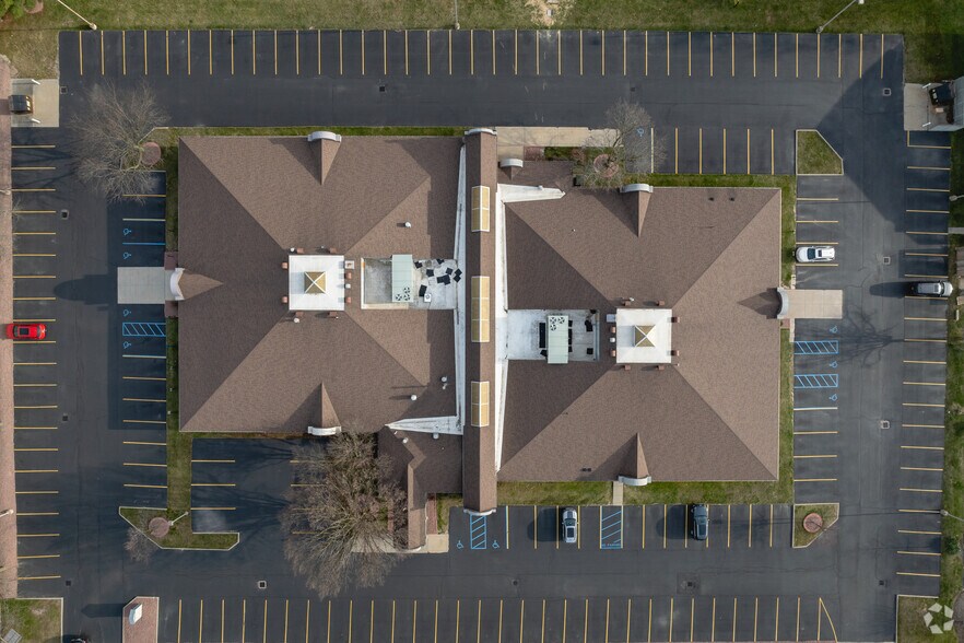 More Photos Of 6839-6855 Spring Valley Dr, Holland Medical For Lease